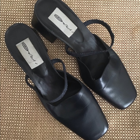 Shoes Never worn - Picture 2 of 9